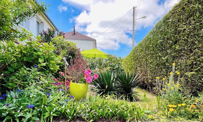 Carentan Apartment | Le Lilas des Marais - Apartment Near the Town Center