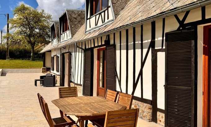 Broglie House | LE LOGIS DE SAINT HILAIRE