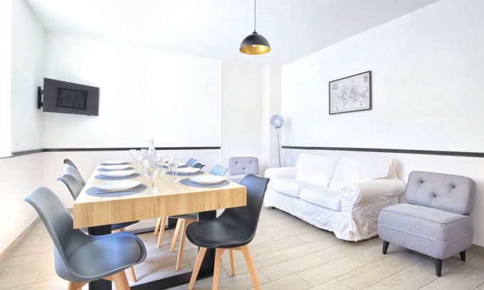Les Moitiers-d'Allonne House | Le Logis d'Allonne - Maison pour 8