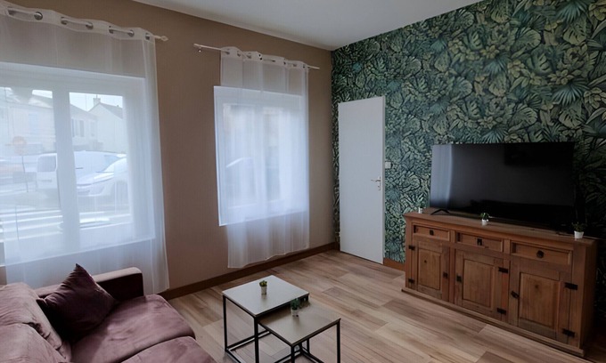 Miroir - Batignolles Apartment | Le Lotus - Gare - 4p - Rêve au Mans