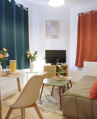 Loos Apartment | Le Lys d Or Studio cosy proche Lille CHU