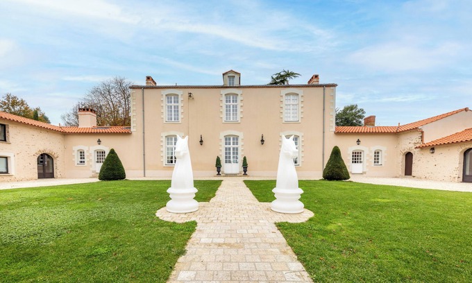 Saint-Julien-de-Concelles Other | Le Manoir de l'Aubinière, an exceptional place on the outskirts of Nantes