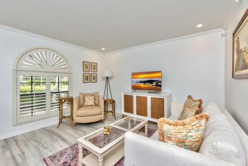 Old Naples Apartment | Le Malo Vacation Rental