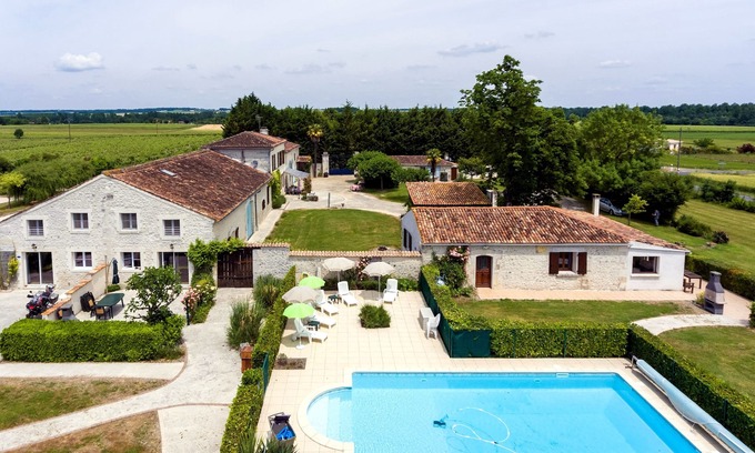 Brives-sur-Charente House | Le Marronnier