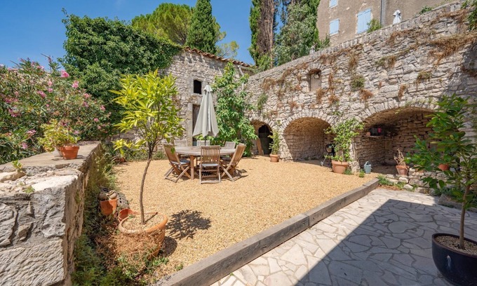 Vezenobres Villa | Le Martinet - Three Bedroom Villa, Sleeps 6