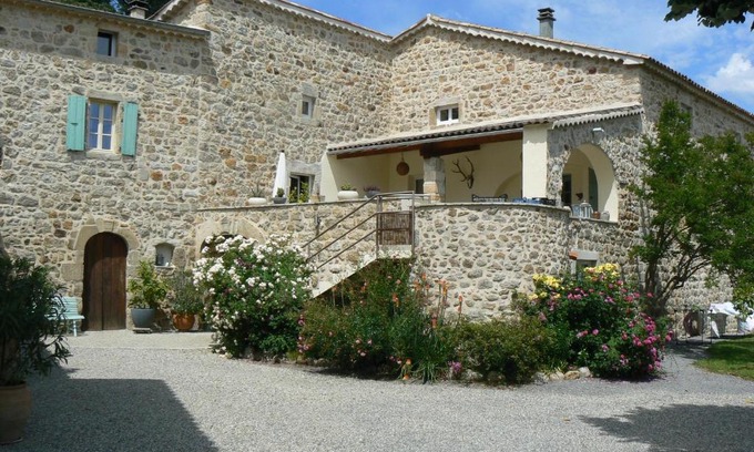 Rosieres Bed & Breakfast | Le Mas de Magnaou