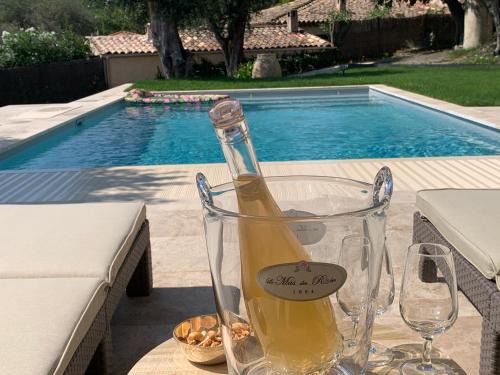Vence Bed & Breakfast | le mas des roses 1884