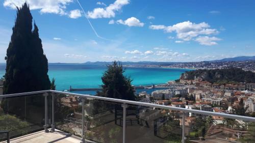Mont Boron Villa | Le Mas rose by Booking Guys