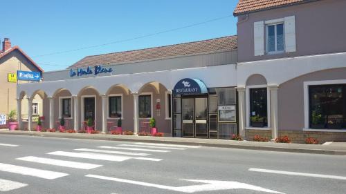 Digoin Hotel | Le Merle Blanc
