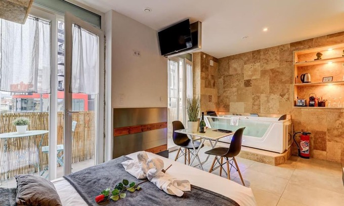 Dijon Apartment | Le Mignon Topdestination-Dijon (Jacuzzi)