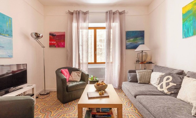 Pezenas House | Le Molière - Historical stone house in old Pézenas