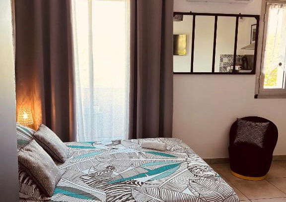 Les Halles - Valliere Bed & Breakfast | LE MONICA