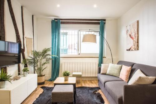 Saint-Etienne Apartment | Le Montoulieu - proche Place des Carmes
