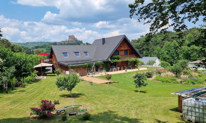 Jassat Ski Chalet | le Mouflon Rouge Cottage