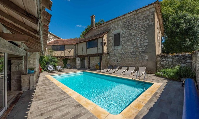 Saint-Pantaleon Bed & Breakfast | Le Moulin de Bernard