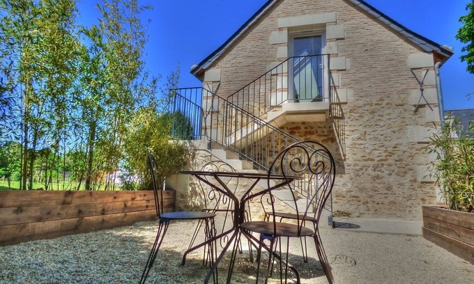 Fougere Hotel | Le Moulin de Follet B&B at the gates of the Flèche zoo and the castles of Anjou