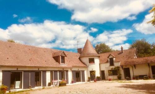 Pruniers-en-Sologne House | Le mur des beaunes