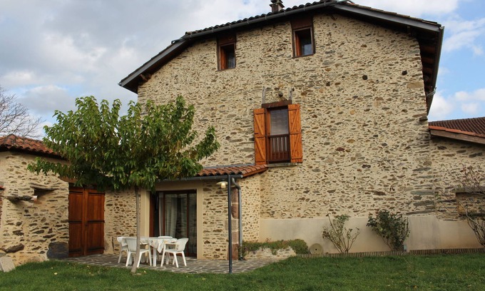 Flagnac House | Le Murier" village house for 6 people