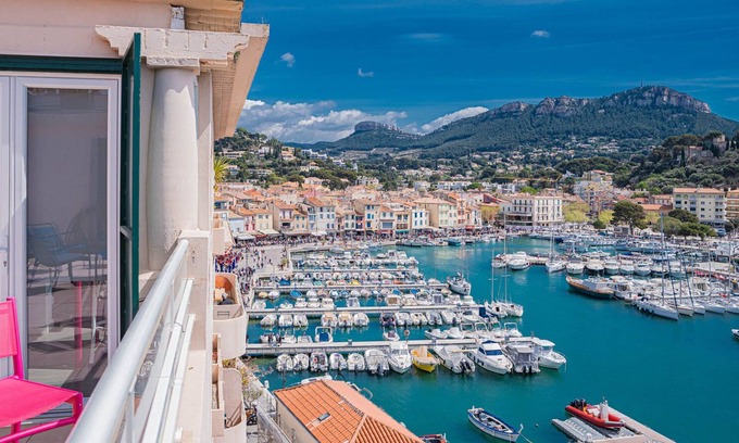 Cassis Apartment | Le Naio sur Leau by Winkyhouse Cassis