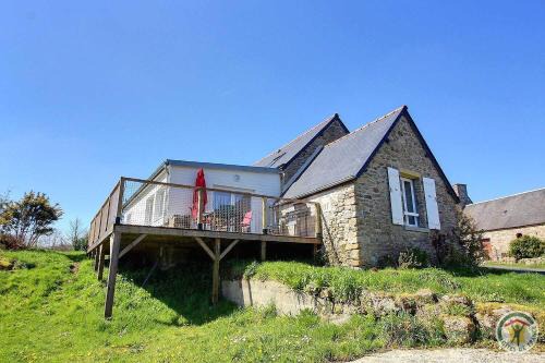 Bourbriac House | Le nid d'hirondelles