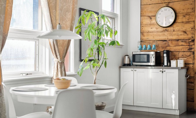 Mauricie Apartment | | Le Notre Dame 2 | River & City at the Gateway