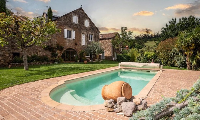 Verrieres House | Le Pailler Chambres D'hôtes Restaurant Gîte piscine & spa