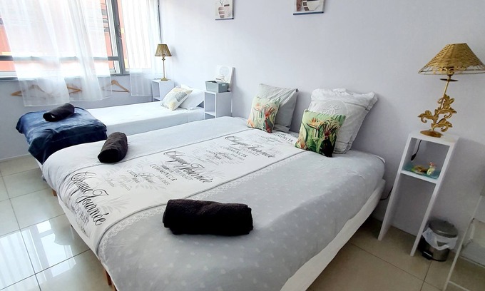 Perpignan Apartment | Le Palace Climatisé au Centre-ville - Piscine - Accès Rapide Plage et Espagne
