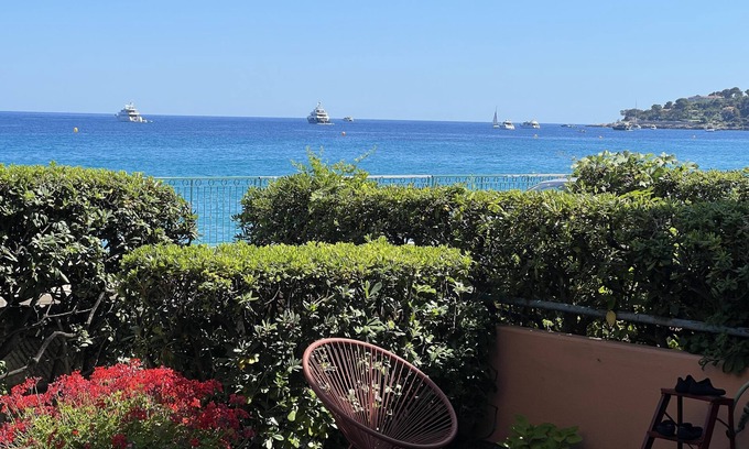 Menton Apartment | LE PAMELA facing the sea, exceptional view, private garden, private parking