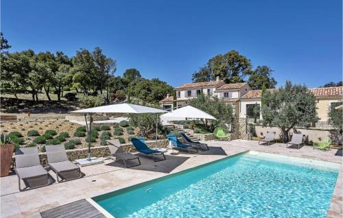 Roussas House | Le Panorama