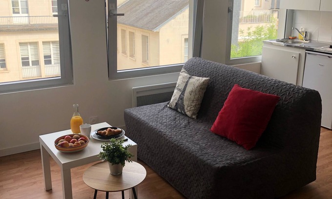 Centre Ancien Apartment | ❤️ LE PARISIEN 🛎️ HYPER CENTER ☀️ FIBER WIFI ⛱️ JERGWELOH