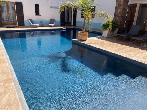 La Crau House | Le Patio Bleu