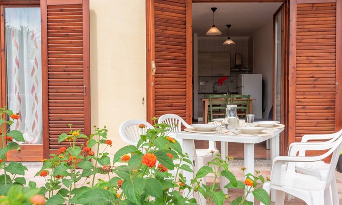 Santa Teresa di Gallura Apartment | Le Pavoncelle Bilo 1Km From The Beach, Santa Teresa Gallura, Italy