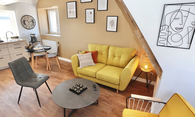 Pontivy Apartment | Le Peanut - Studio'Art Duplex Mezannine