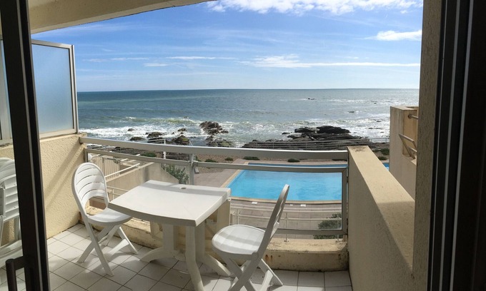 La Chaume Apartment | Le Petit Bargeouri - Facing sea