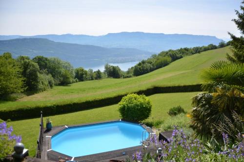 Ontex House | Le petit belvédère chalet avec piscine & vue lac