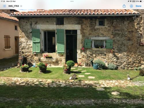 Le Lindois Bed & Breakfast | Le Petit Grange