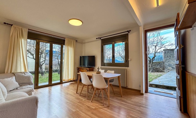 Palau-de-Cerdagne Apartment | Le Petit Jardin de Palau