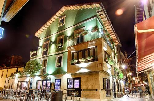 Old Town House | Le Petit León