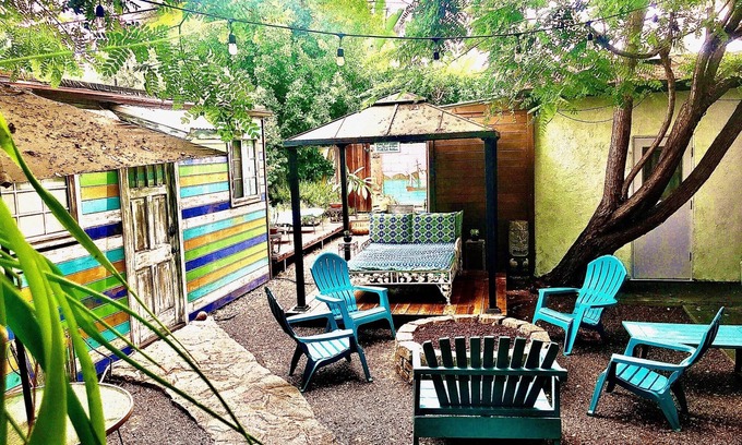 Hollywood House | LE PETIT LOFT HOLLYWOOD, in GATED COMPOUND, 5-STAR: LOCATION, LOCATION, LOCATION