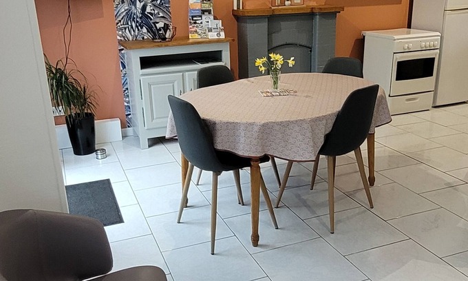 Servon House | Le Petit Morin, single-storey house in quiet village