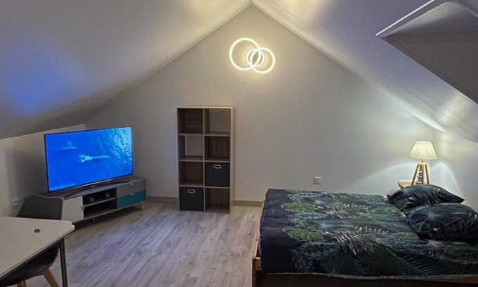 Lorcy Apartment | Le petit Saint Vincent, Neuf et calme