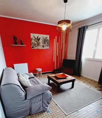 Saint-Romain-sur-Cher House | LE PETIT SARMENTIN