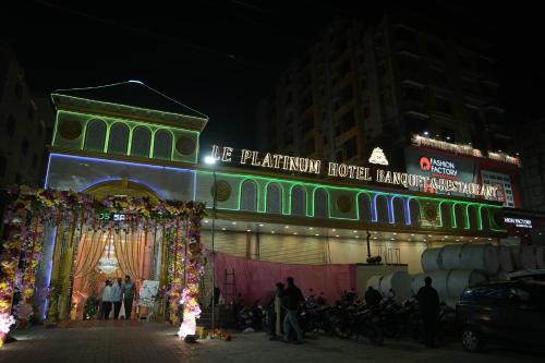 Danapur Hotel | Le Platinum Hotels & Banquet