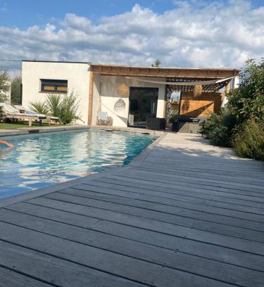 Santa Cruz Bed & Breakfast | le pool house