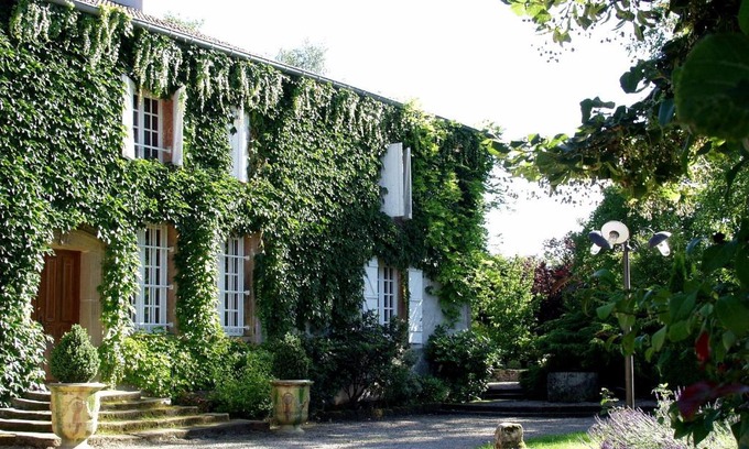 Aydoilles House | Le Prieuré
