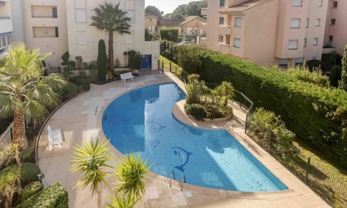 Boulouris-sur-Mer Apartment | Le Promethée by Interhome
