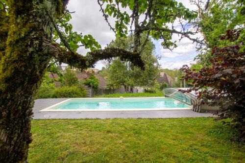 Thenon House | Le puits fleuri