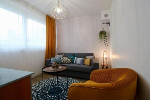 Laon Apartment | Le Rétro de la Gare - FloBNB