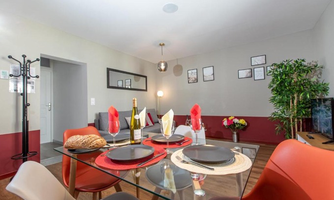 Saint Joseph/Mittelharth Apartment | Le Red St Léon : Lit Queen Size * WIFI * Idéal Couple