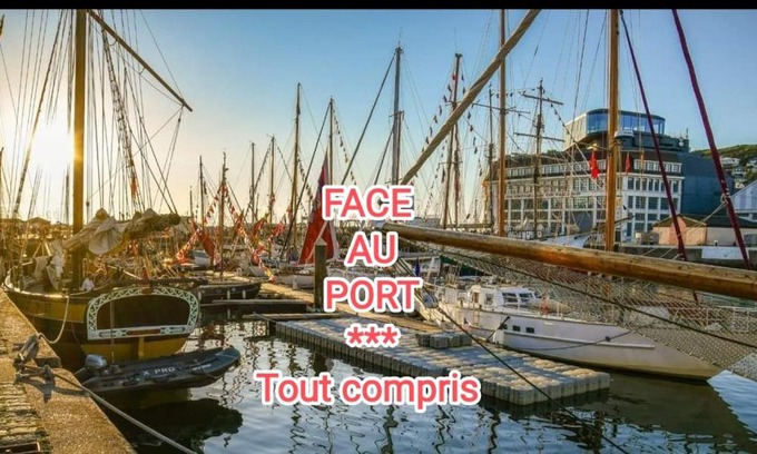Fecamp Apartment | LE REFLET DES VOILES FACE AU PORT DE FECAMP
